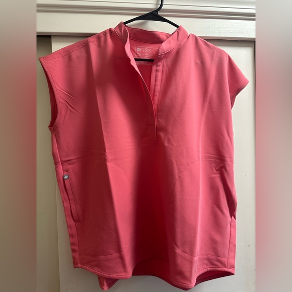 FIGS scrubs set - Picture 2 of 3